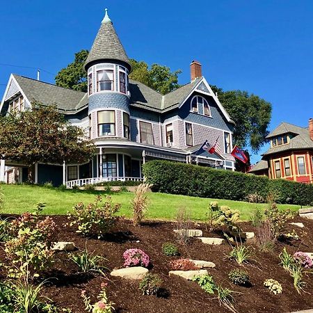 The Hancock House Bed & Breakfast Inn ダビューク エクステリア 写真