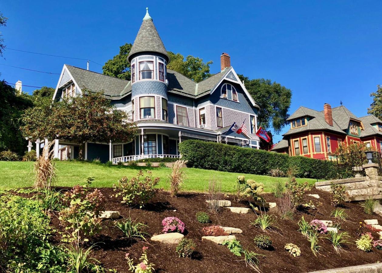 The Hancock House Bed & Breakfast Inn ダビューク エクステリア 写真
