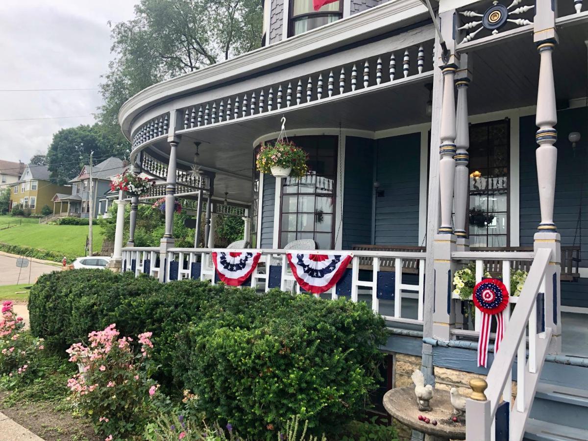The Hancock House Bed & Breakfast Inn ダビューク エクステリア 写真