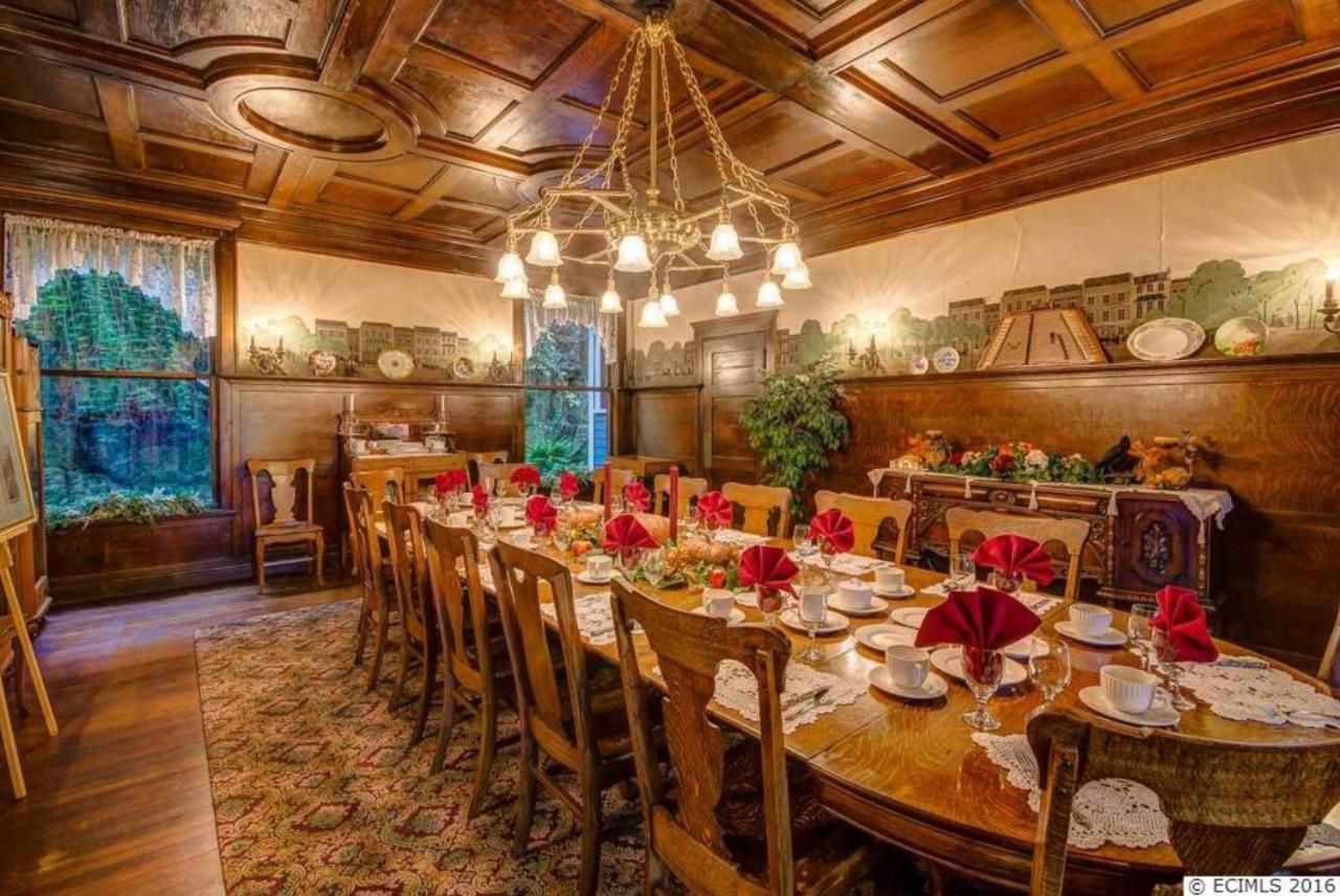 The Hancock House Bed & Breakfast Inn ダビューク エクステリア 写真